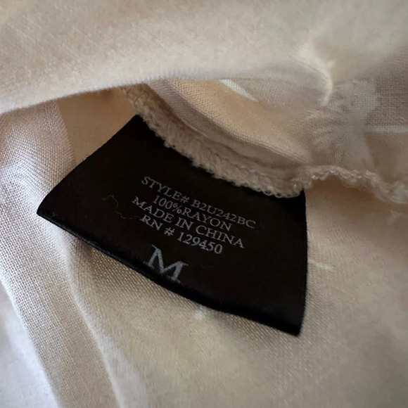 Comp Black Dandelion Blouse Size Medium Cream and White - Picture 4 of 4